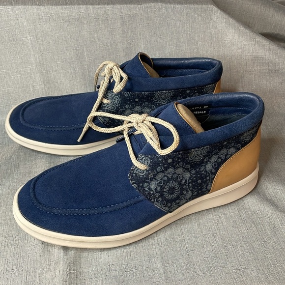 UGG Hulman Bandana Blue Suede Shoes Leather Chukka Lace Up Ankle Boots Mens 9 main image 15